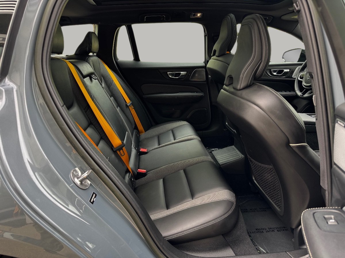Used 2022 Volvo V60 T8 Polestar AWD/4WD image 19