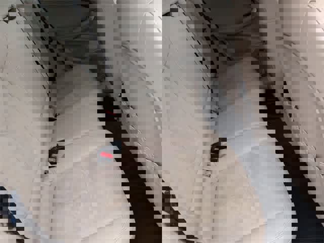 Used 2021 Porsche Macan S w/ Premium Package image 21