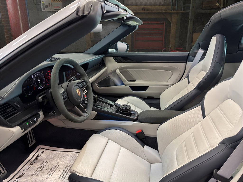 Used 2025 Porsche 911 Targa 4 GTS image 13