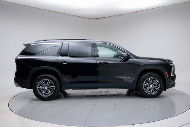 New 2026 Chevrolet Traverse LT w/ Enhanced Driving Package image 9