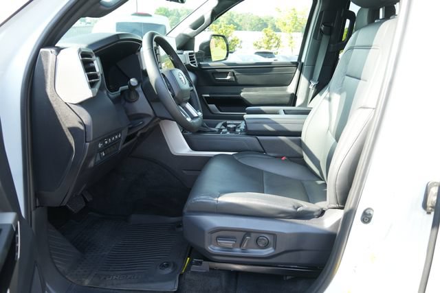 Used 2025 Toyota Tundra Limited AWD/4WD image 19