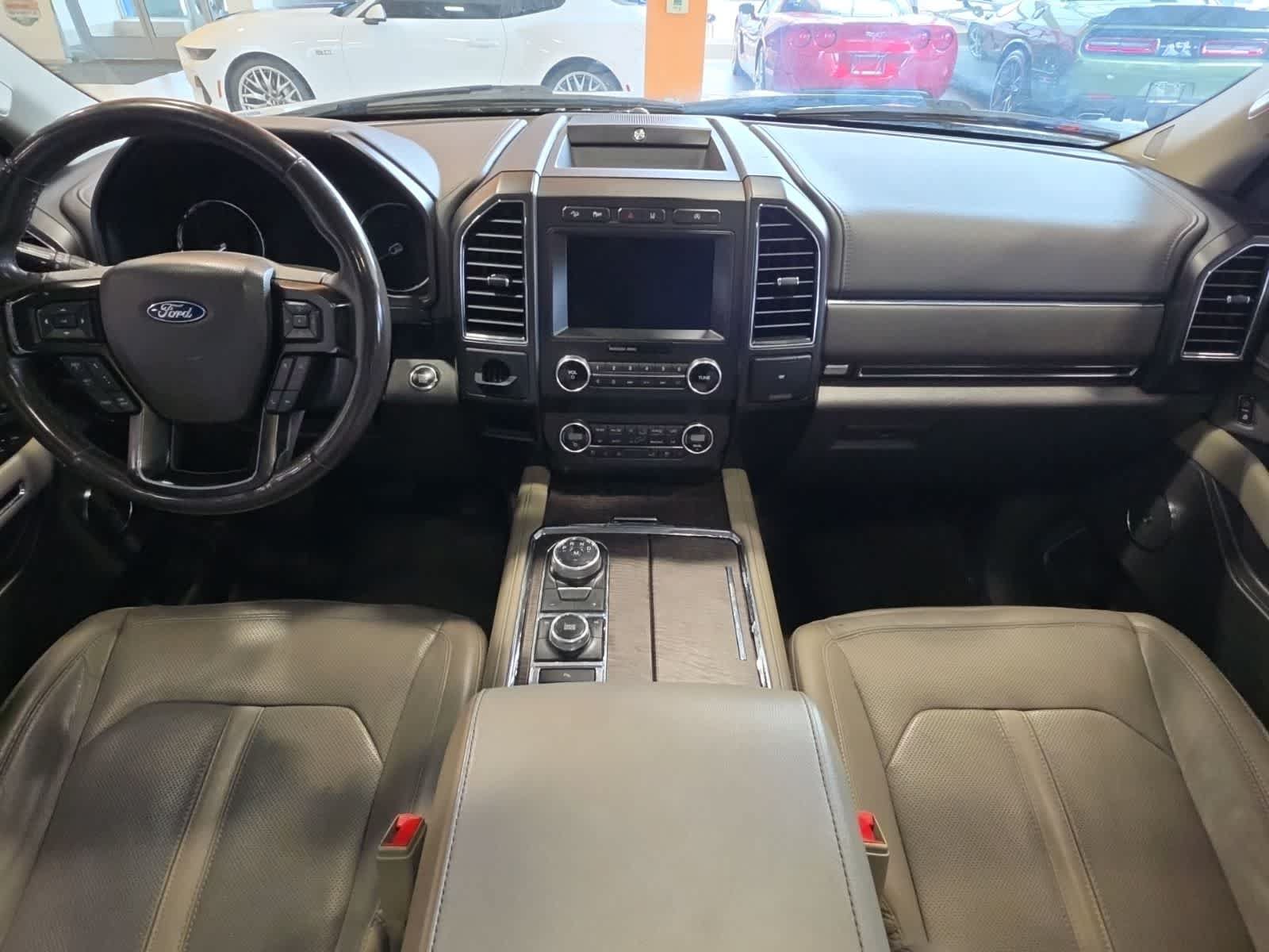 Used 2019 Ford Expedition Limited w/ Equipment Group 301A AWD/4WD image 33