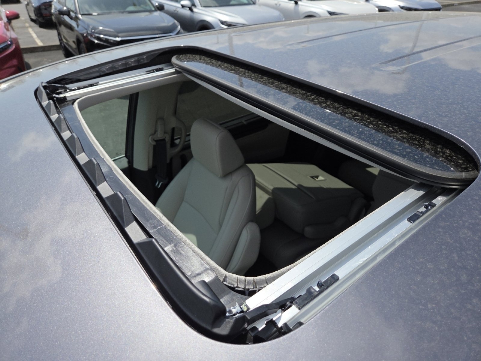New 2026 Honda Odyssey EX-L image 4