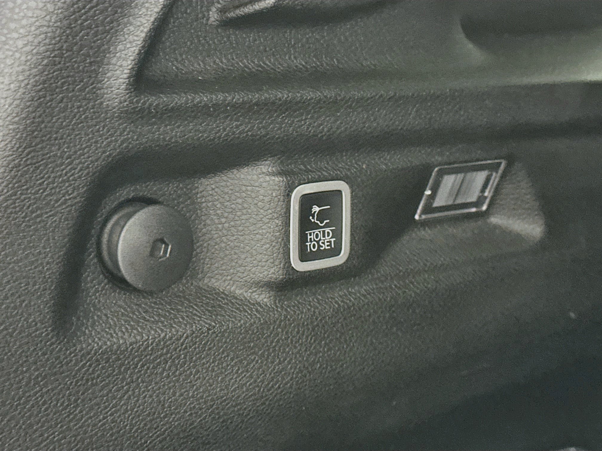 Used 2022 Jeep Grand Cherokee L Limited AWD/4WD image 33