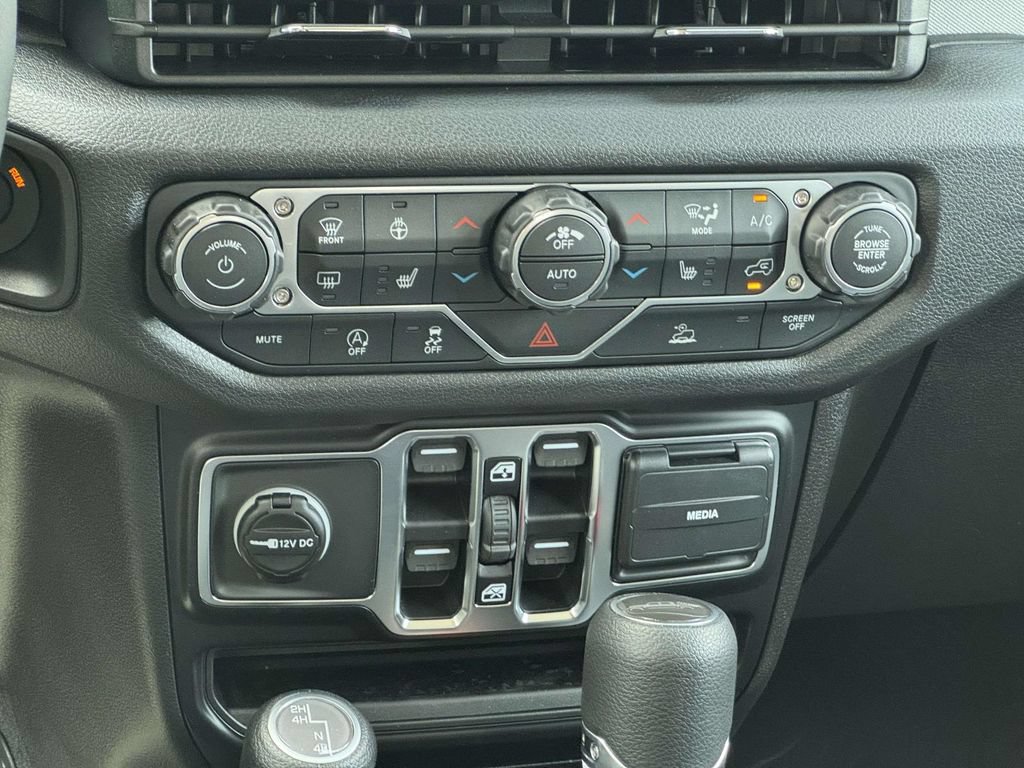 New 2026 Jeep Gladiator Sport AWD/4WD image 19