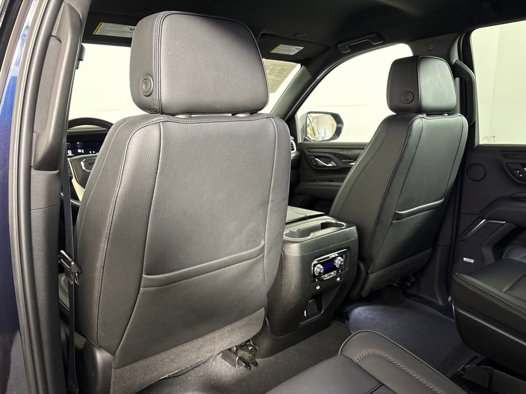 Used 2022 GMC Yukon Denali AWD/4WD image 28