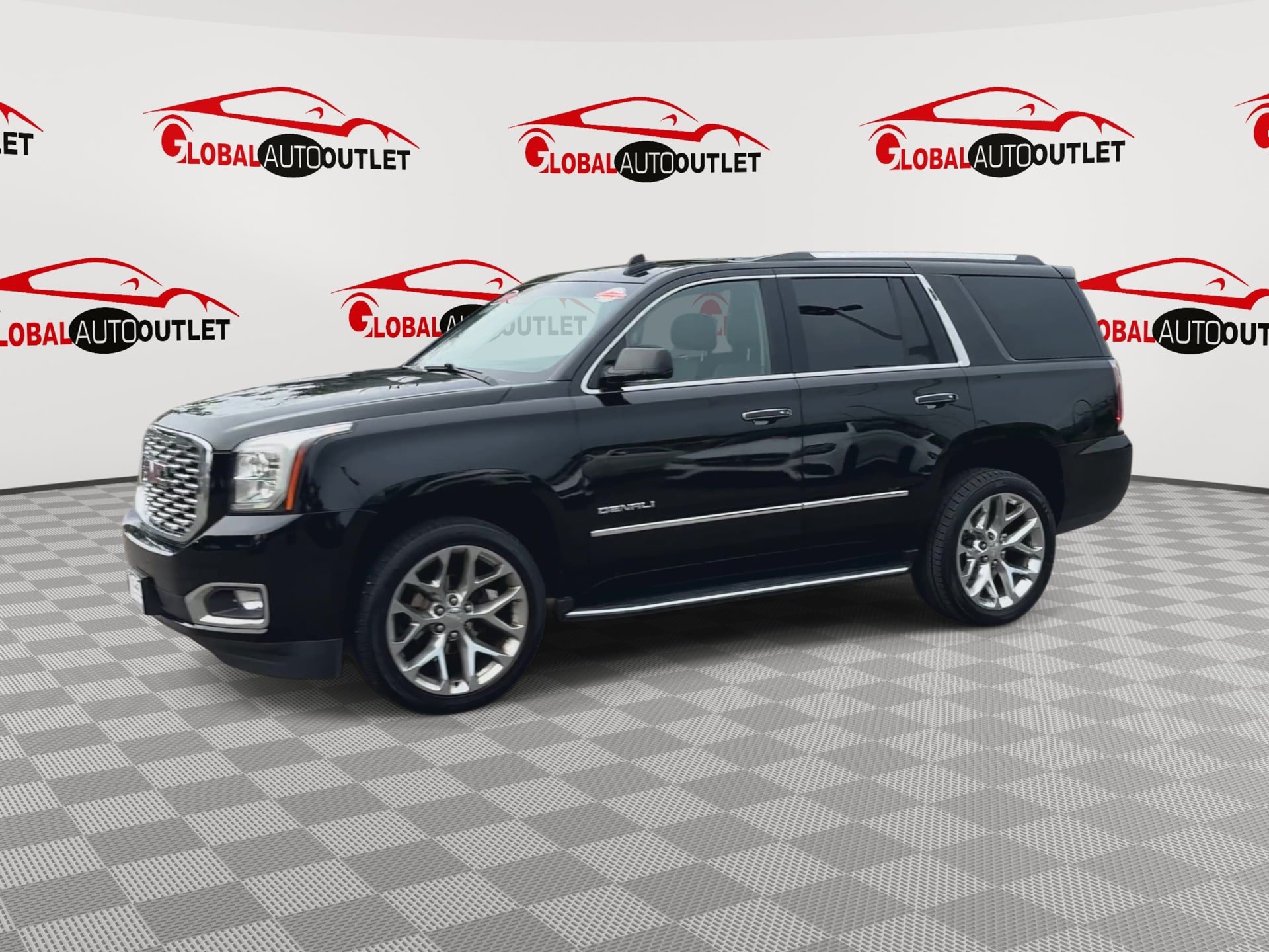 Used 2019 GMC Yukon Denali w/ Open Road Package AWD/4WD image 4