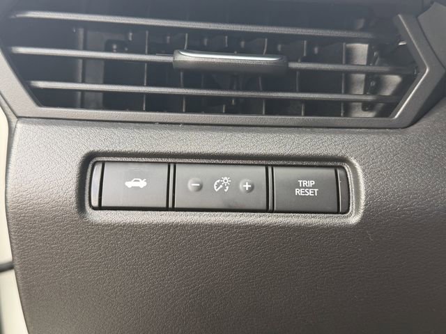 Used 2025 Nissan Altima 2.5 SR image 18