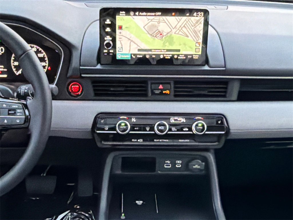 New 2025 Honda Pilot Touring image 21