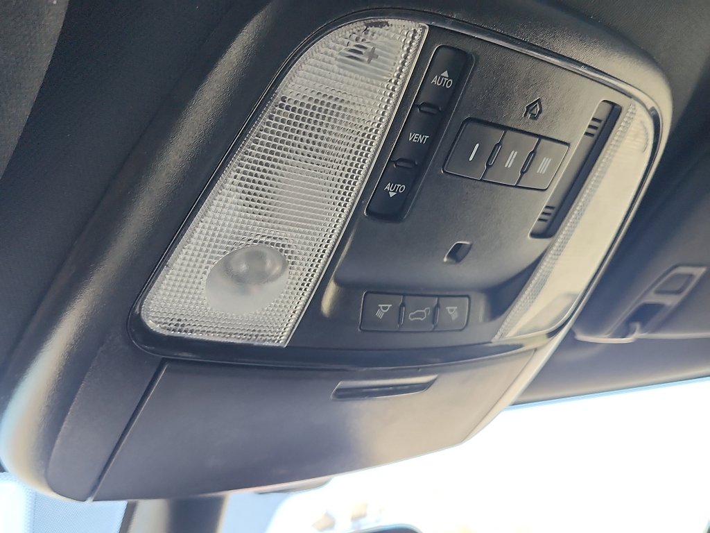 Used 2018 Jeep Grand Cherokee Limited w/ Trailer Tow Group IV image 29