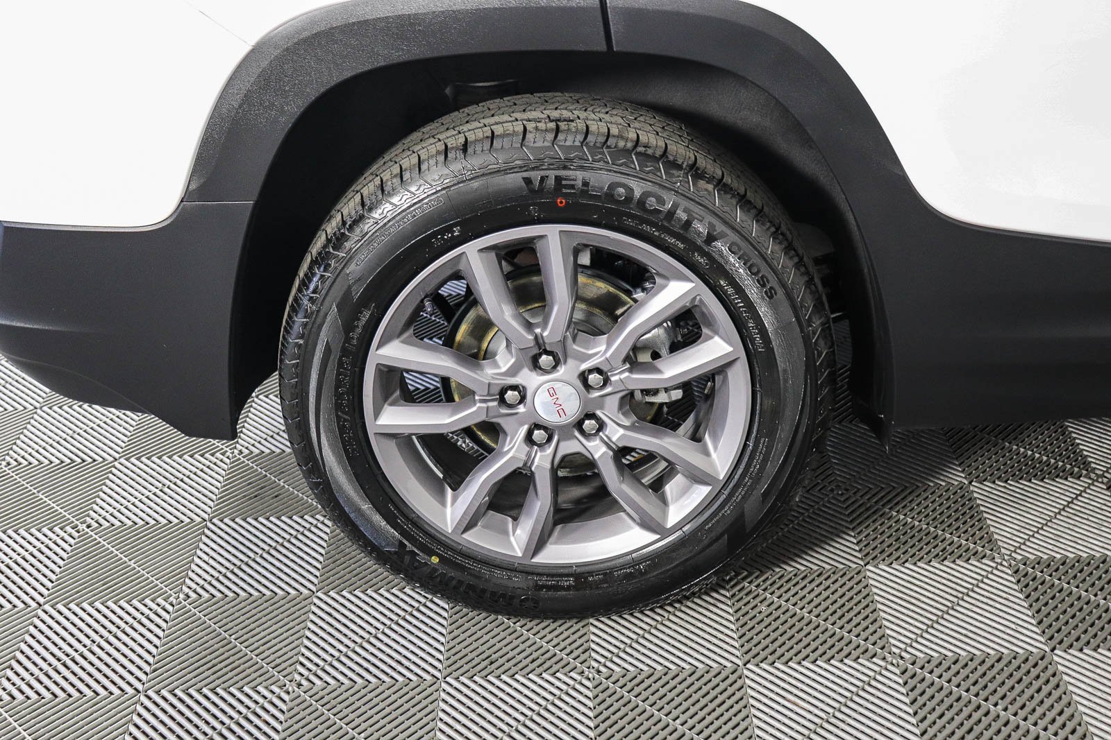 Used 2024 GMC Terrain SLT image 10