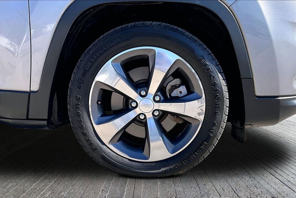 Used 2020 Jeep Cherokee Limited image 10