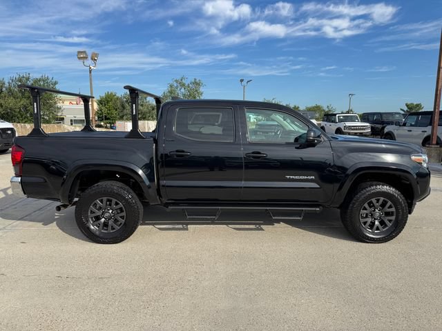 Used 2022 Toyota Tacoma SR5 AWD/4WD image 4
