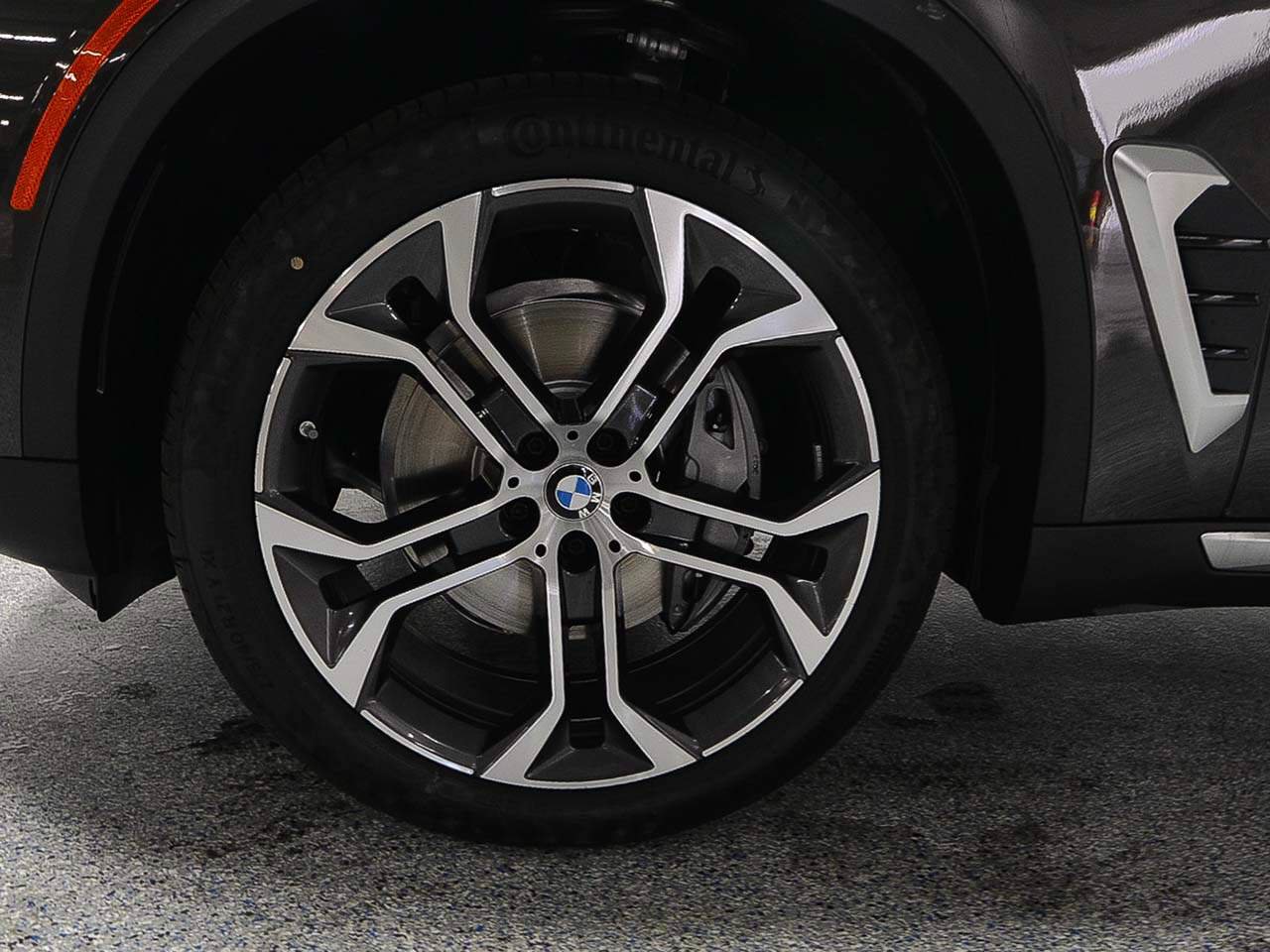 Used 2026 BMW X5 xDrive40i w/ Climate Comfort Package AWD/4WD image 5