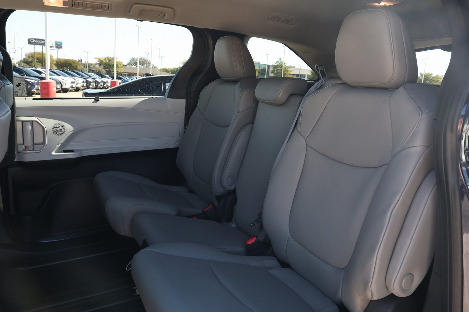 New 2026 Toyota Sienna XLE FWD image 29