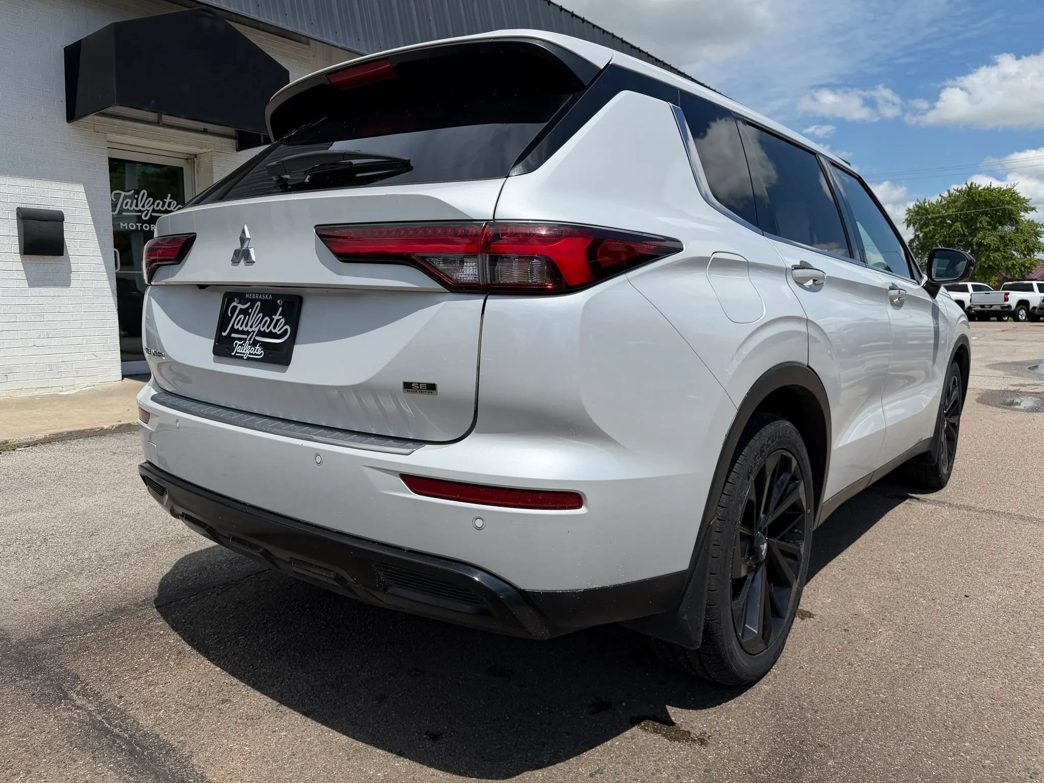 Used 2023 Mitsubishi Outlander SE AWD/4WD image 6