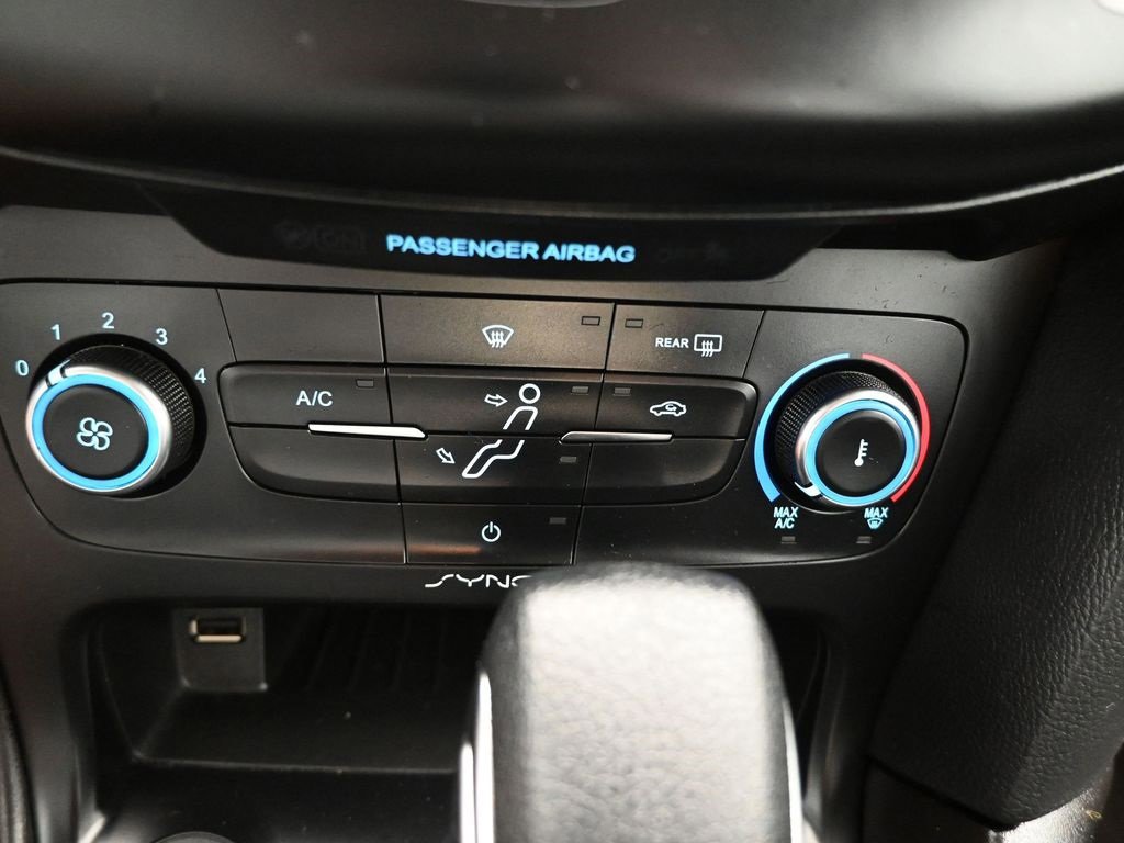 Used 2018 Ford Focus SE image 15