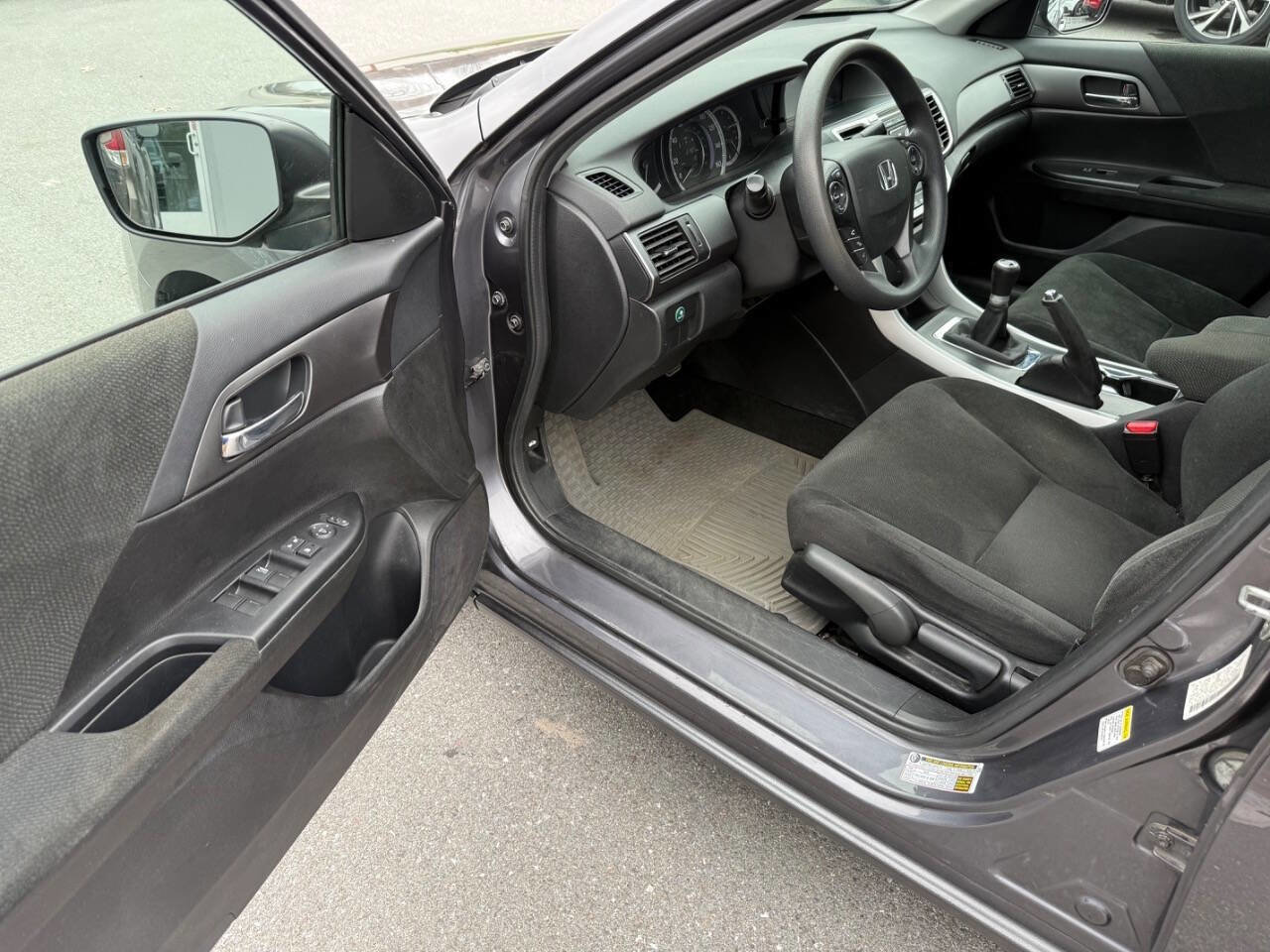 Used 2013 Honda Accord LX image 13