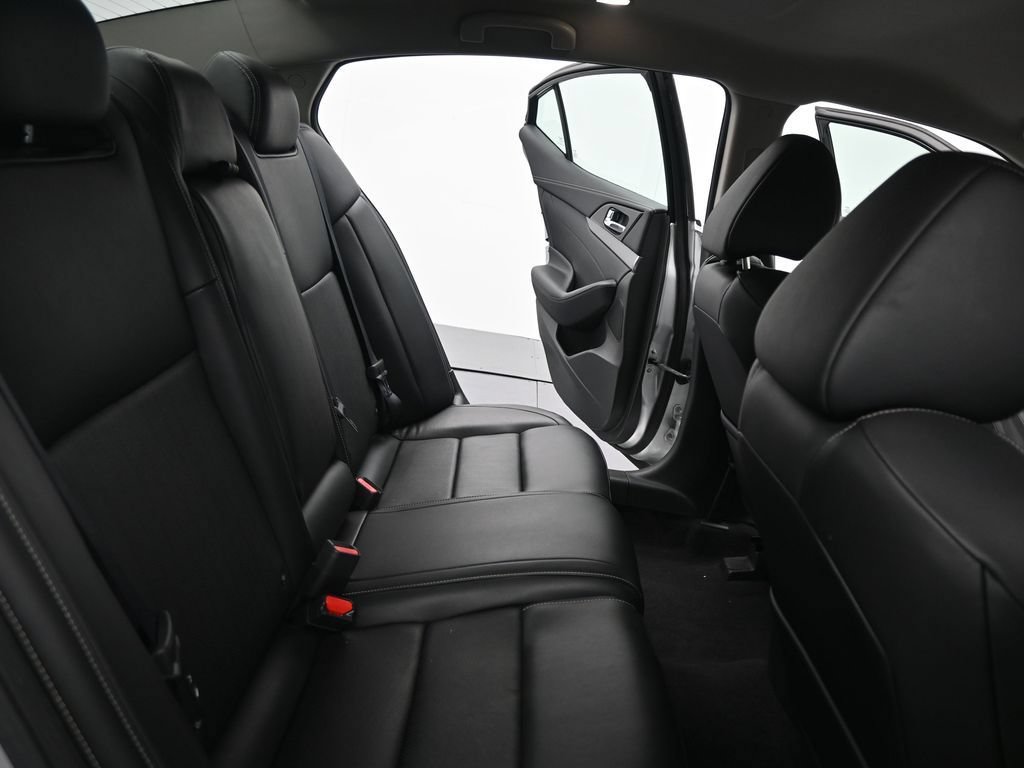 Used 2023 Nissan Maxima SV w/ Floor Mat Group FWD image 13