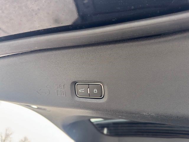 Used 2025 Ford Expedition Active image 37