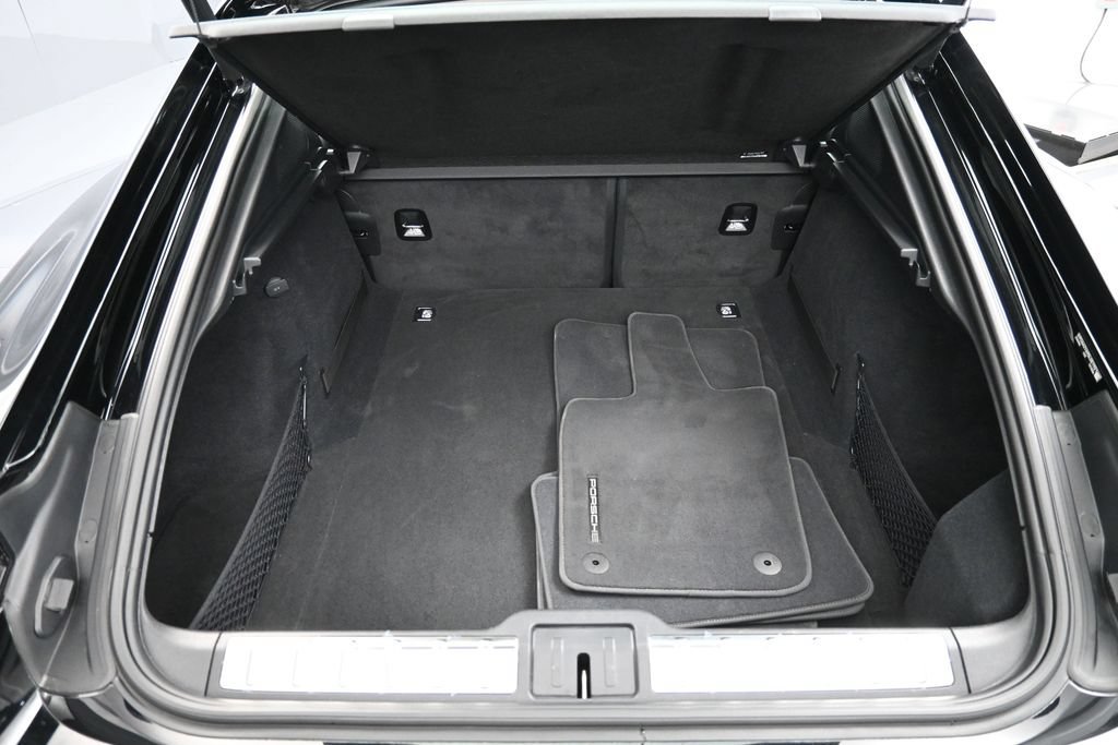 Certified 2025 Porsche Panamera 4 AWD/4WD image 25