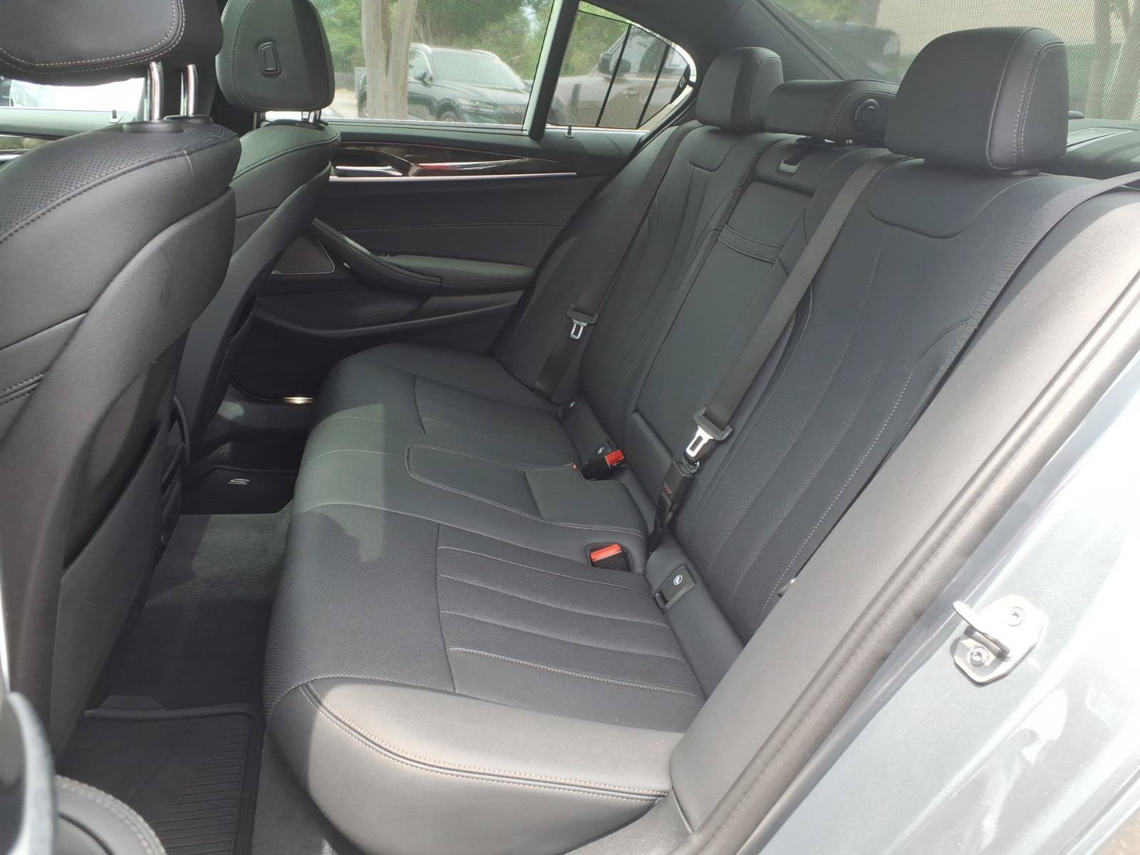 Used 2023 BMW 530i w/ Executive Package RWD image 20