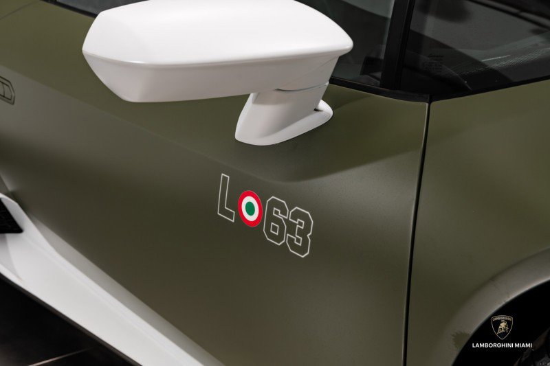 Used 2017 Lamborghini Huracan LP 610-4 Avio image 2