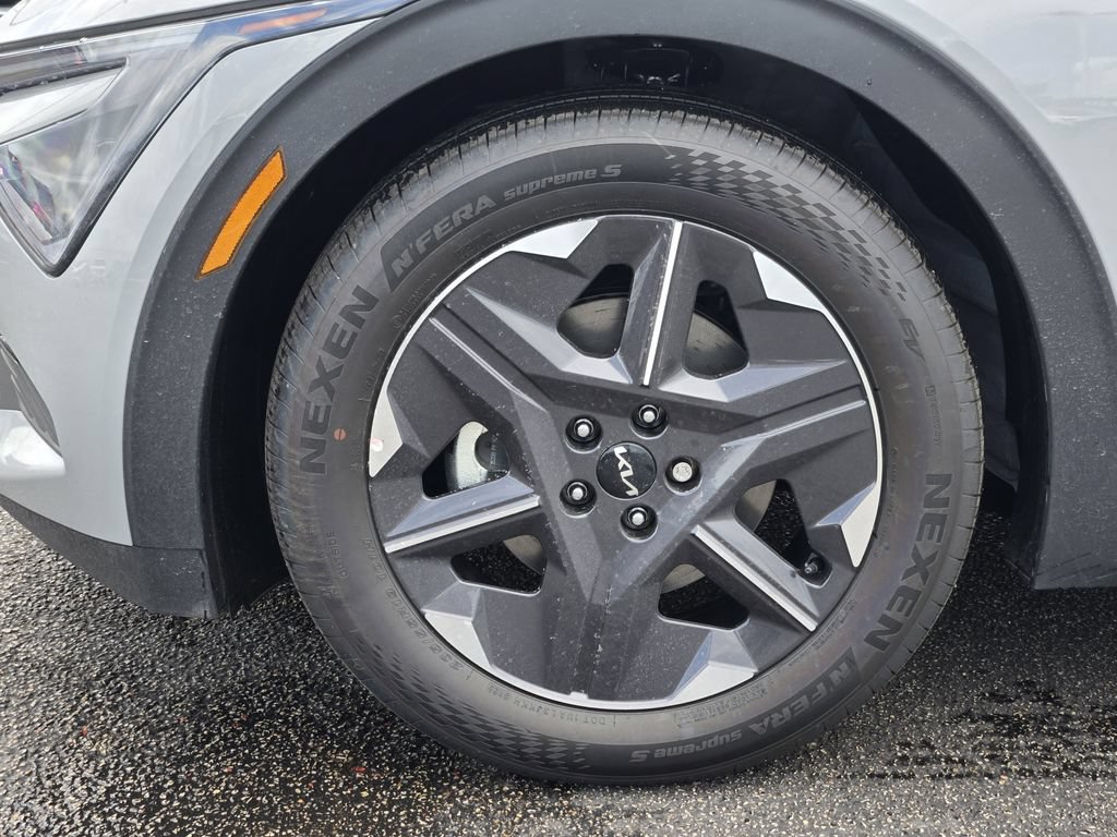 New 2025 Kia EV6 Light RWD image 7
