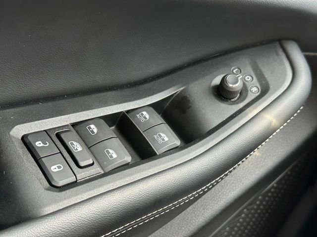 Used 2024 Jeep Grand Cherokee Limited image 17