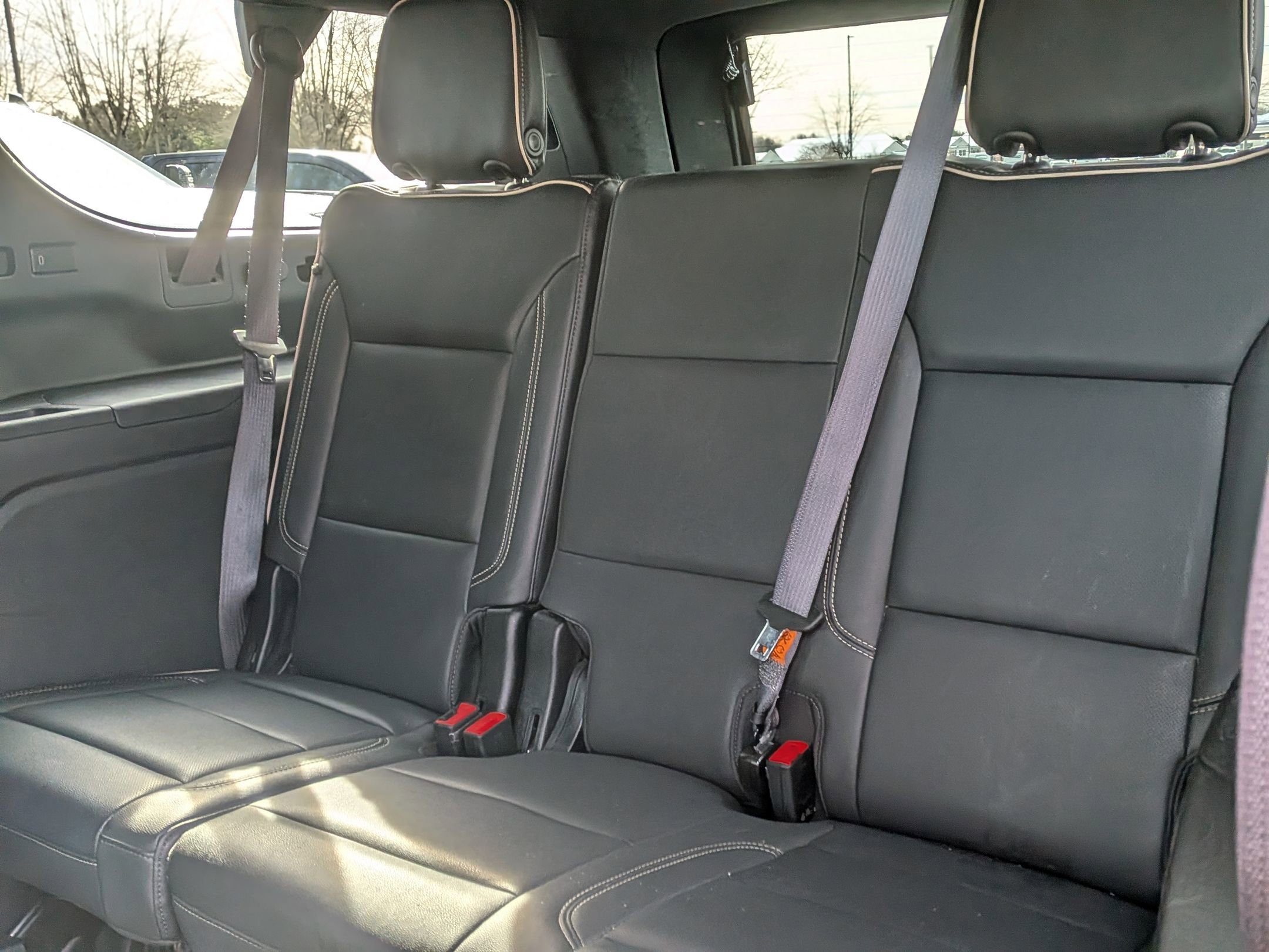 Used 2024 GMC Yukon XL SLT image 34