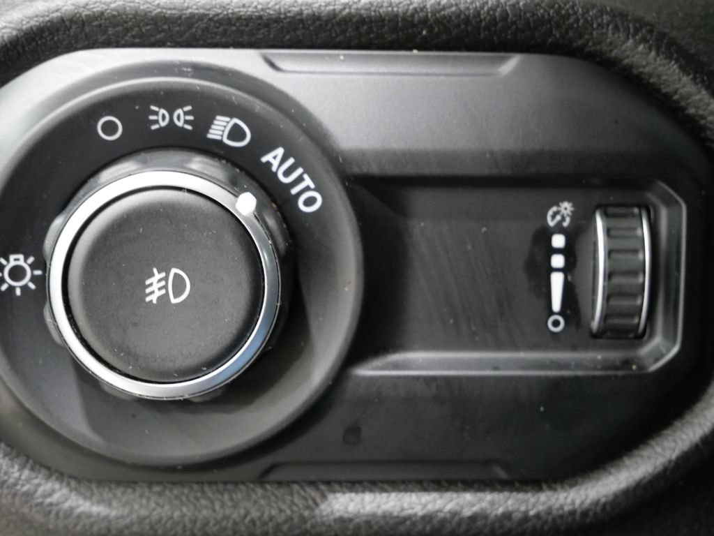 Used 2025 Jeep Wrangler Unlimited Sport AWD/4WD image 15