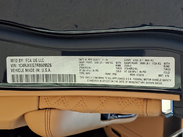 Used 2024 Jeep Grand Cherokee L Summit AWD/4WD image 29