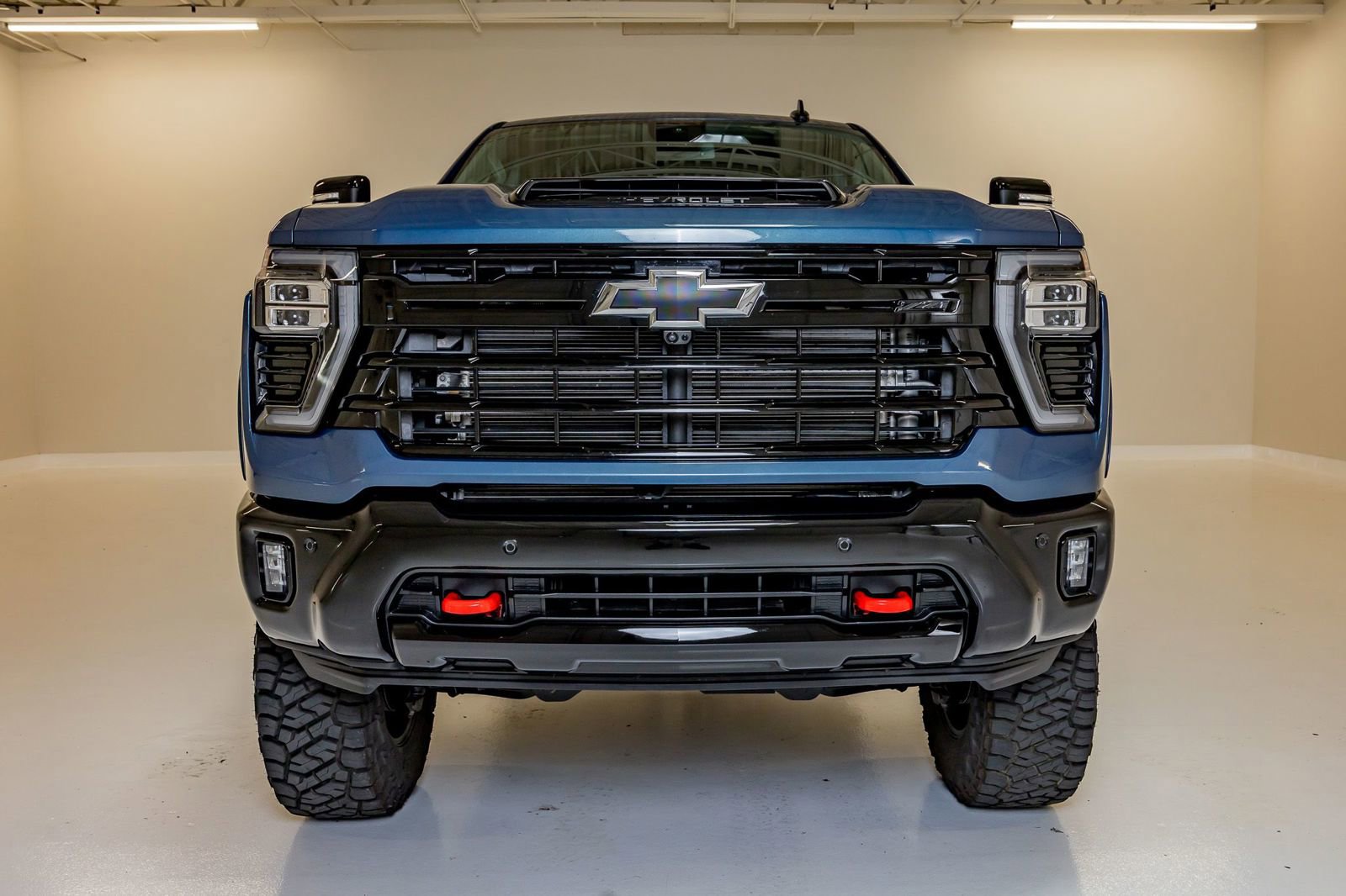 Used 2025 Chevrolet Silverado 2500 LT w/ Trail Boss Package AWD/4WD video 2
