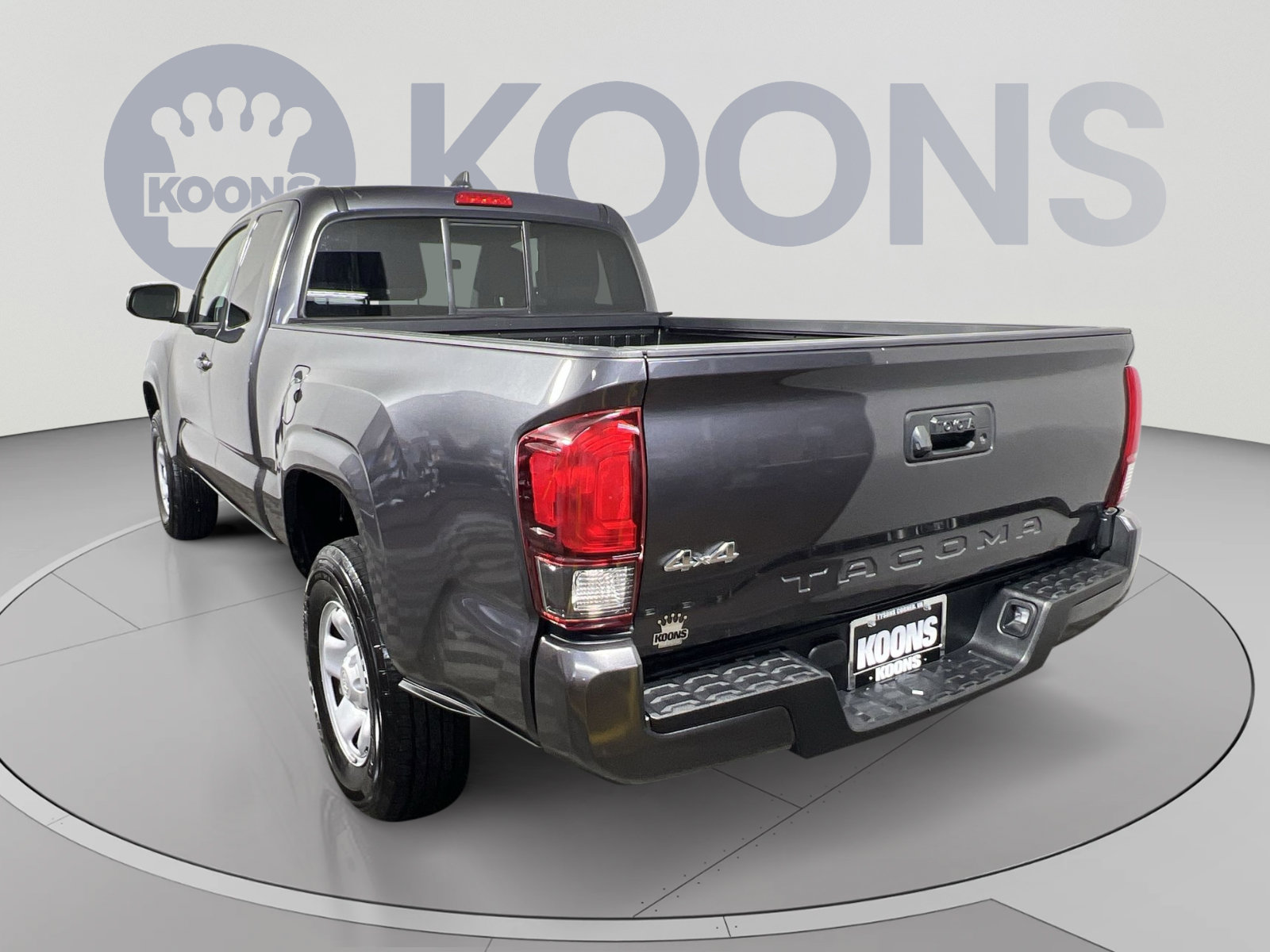 Used 2023 Toyota Tacoma SR w/ SR Convenience Package AWD/4WD image 4