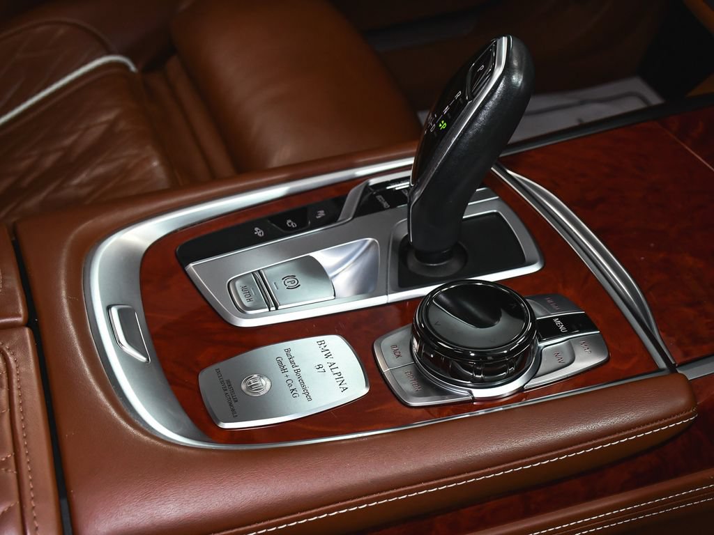 Used 2022 BMW ALPINA B7 xDrive w/ Luxury Rear Seating Package AWD/4WD image 92