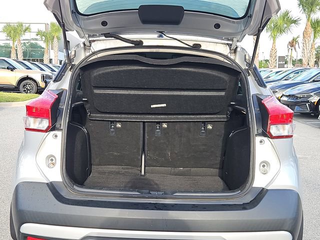 Used 2019 Nissan Kicks SR FWD image 7