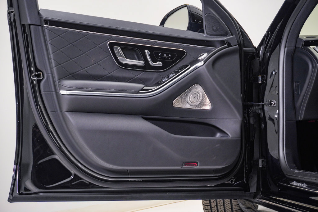 Used 2025 Mercedes-Benz S 580 4MATIC Sedan image 30