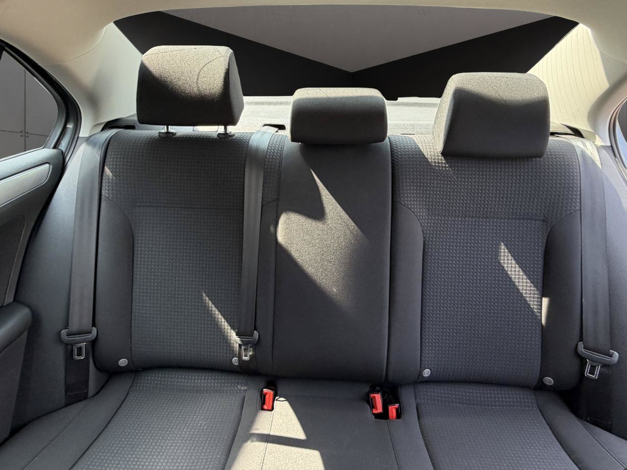 Used 2016 Volkswagen Jetta SE FWD image 19