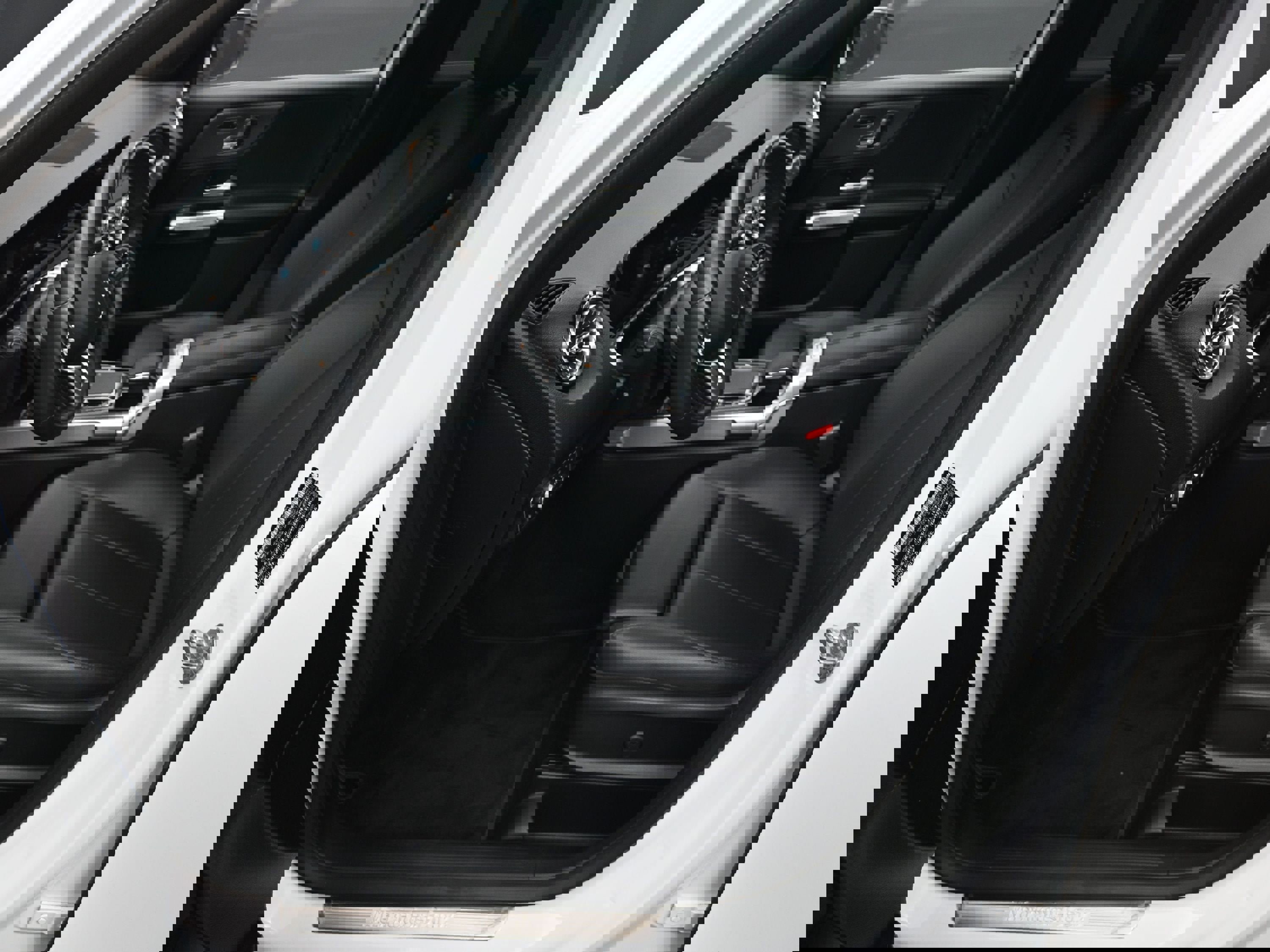 Used 2021 Mercedes-Benz GLB 250 4MATIC image 19