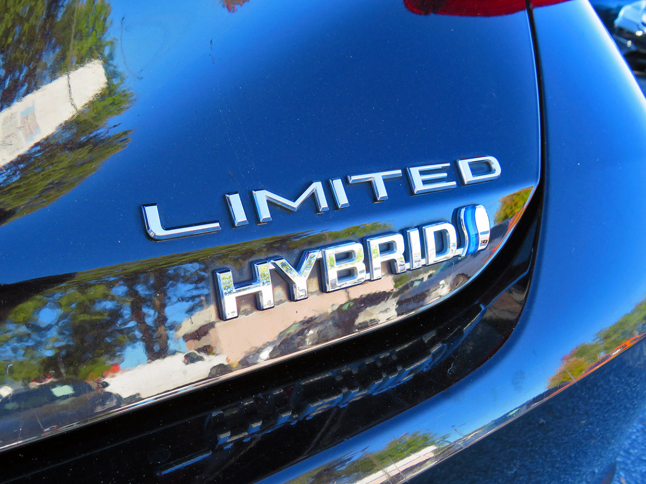 Used 2019 Toyota Avalon Limited image 40