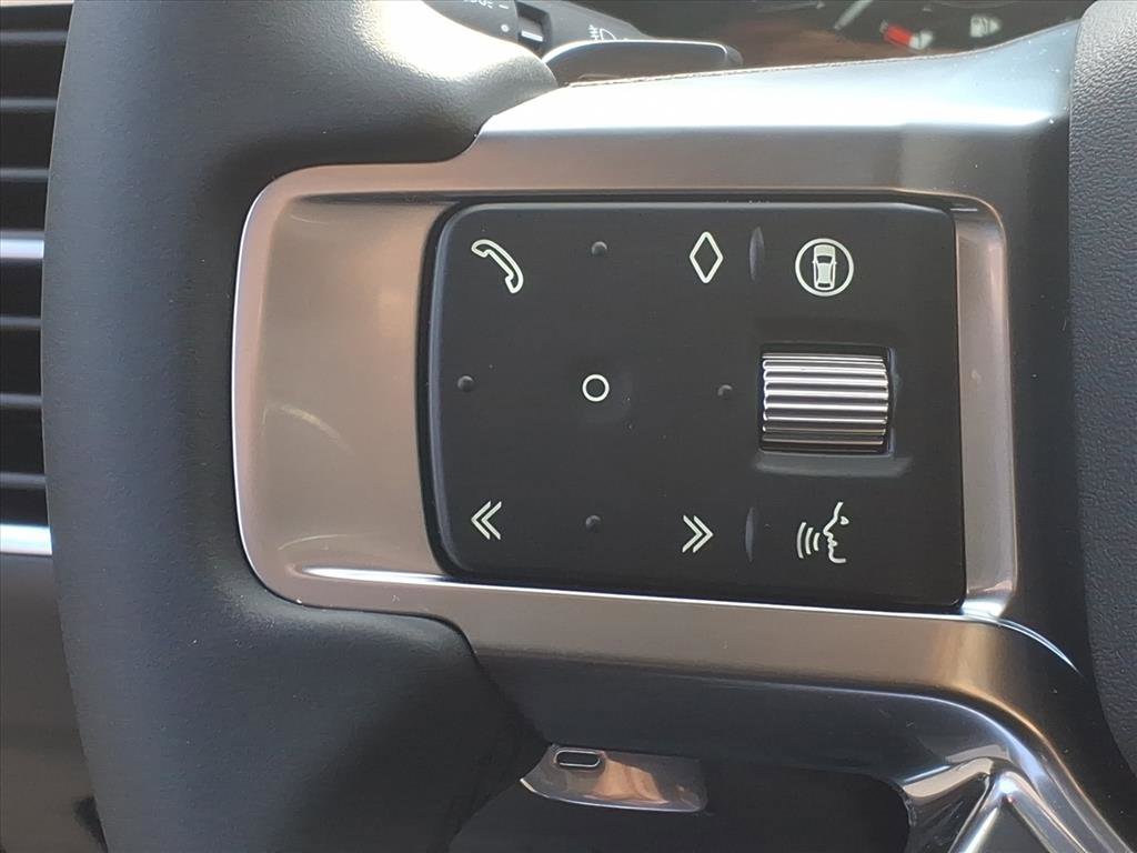 New 2026 Land Rover Discovery Limited Edition image 17