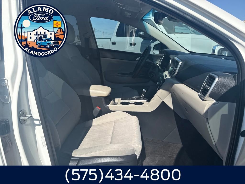 Used 2022 Kia Sportage LX image 19
