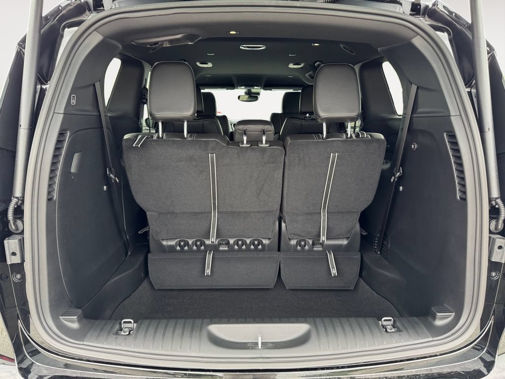 New 2027 Chrysler Pacifica Select FWD image 5