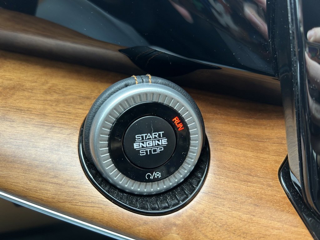 Used 2024 Jeep Grand Wagoneer Series III w/ HD Trailer Tow Package image 28