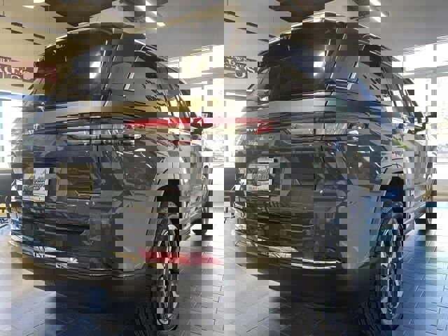 Used 2023 Jeep Grand Cherokee 4WD 4xe w/ Luxury Tech Group II image 5