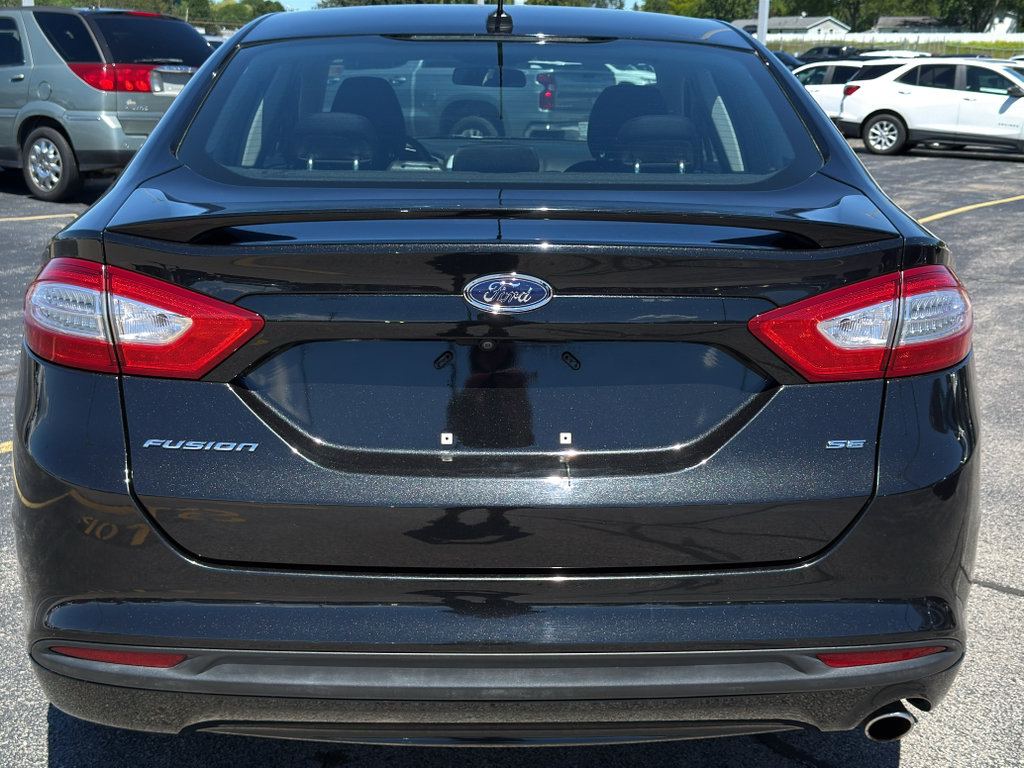 Used 2015 Ford Fusion SE w/ Equipment Group 201A FWD image 7