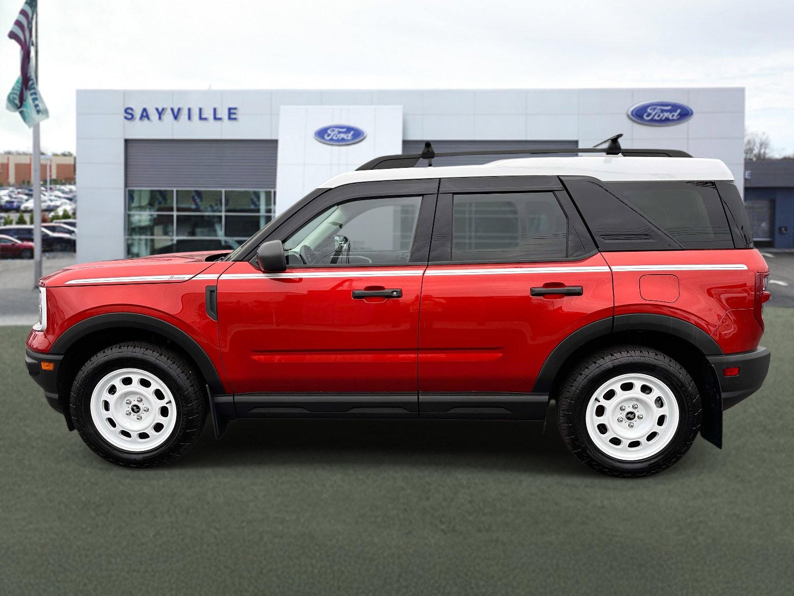 Certified 2024 Ford Bronco Sport Heritage AWD/4WD image 2