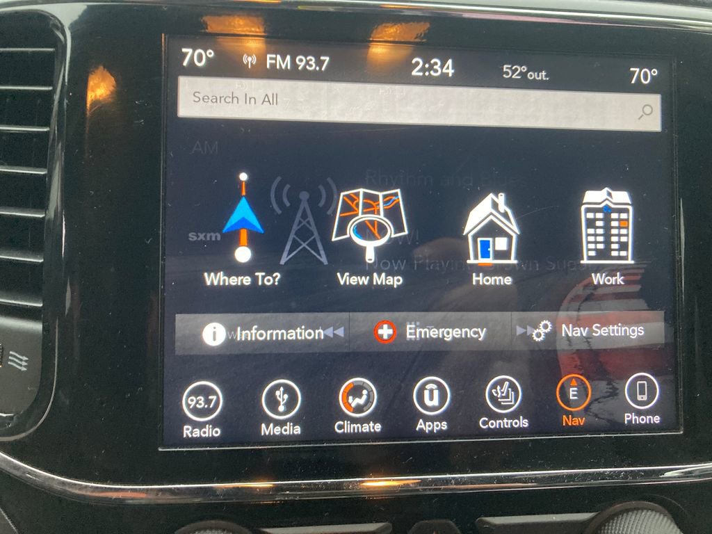 Used 2019 Jeep Grand Cherokee Altitude image 23