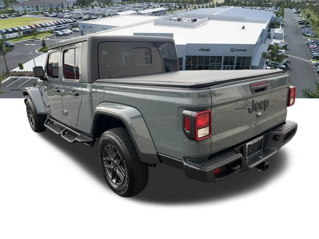 Certified 2024 Jeep Gladiator Sport AWD/4WD image 10