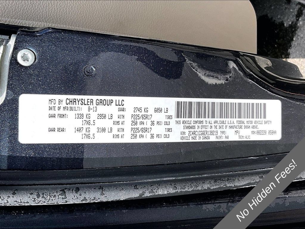 Used 2014 Chrysler Town & Country Touring-L w/ Driver Convenience Group FWD image 30